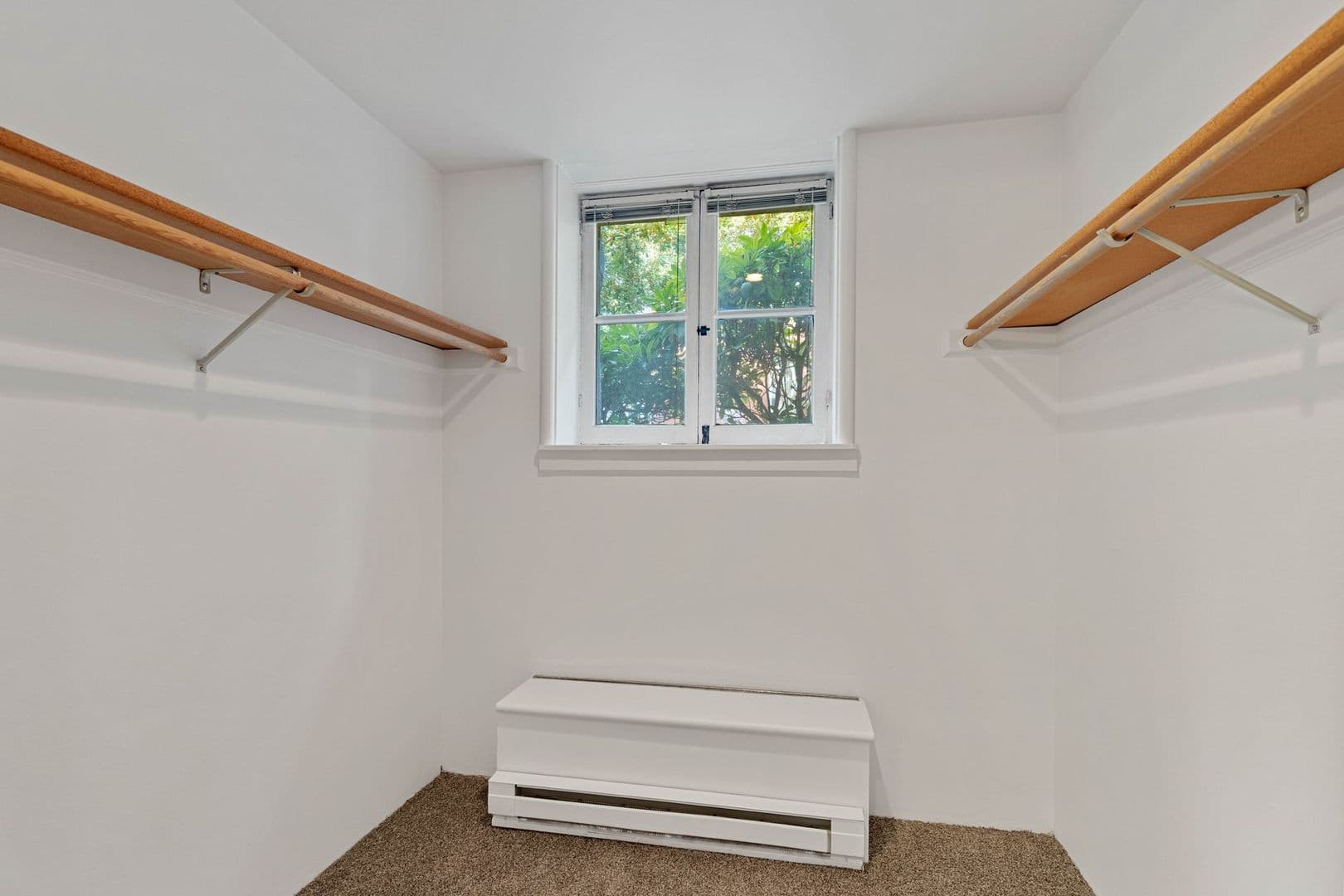 Spokane Apartment: 3915 W Randolph Road