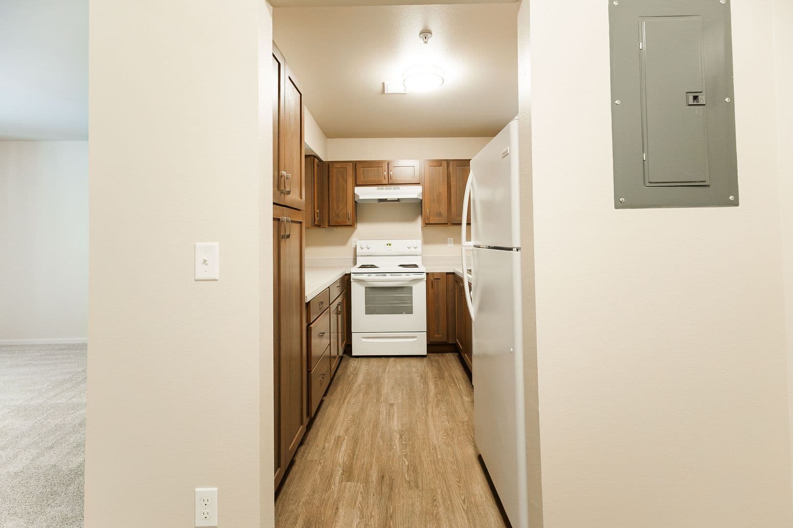 Kent Apartment: 4821 S. Kent Des Moines Rd