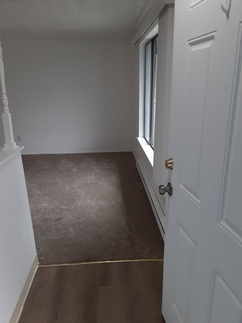 Arlington Apartment: 17313 Smokey Point Blvd