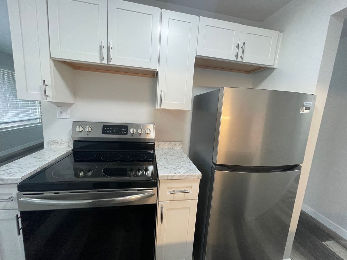 Burien Apartment: 143 S 152nd St