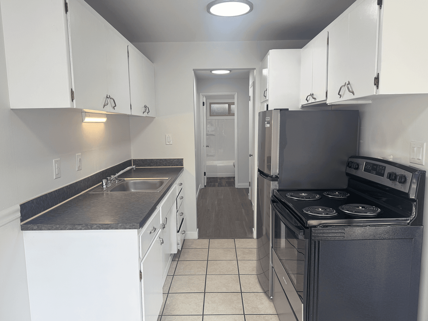 Burien Apartment: 143 S 152nd St