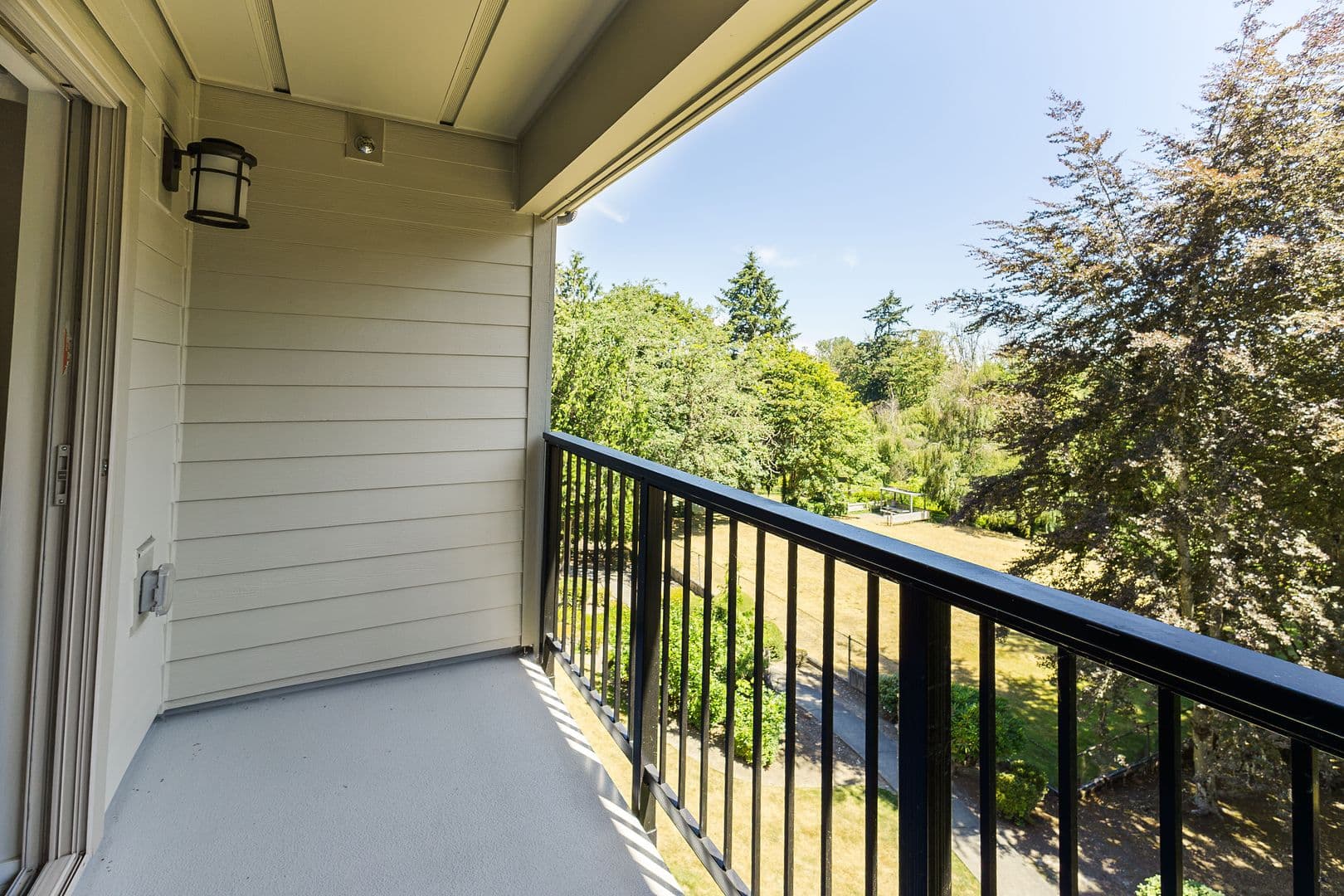 Kent Apartment: 4821 S. Kent Des Moines Rd