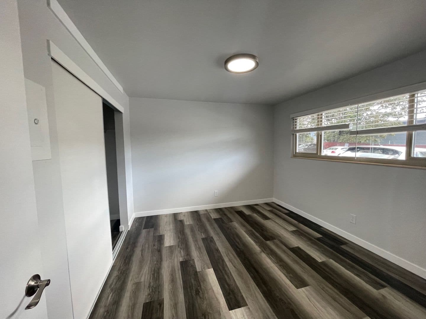 Burien Apartment: 143 S 152nd St
