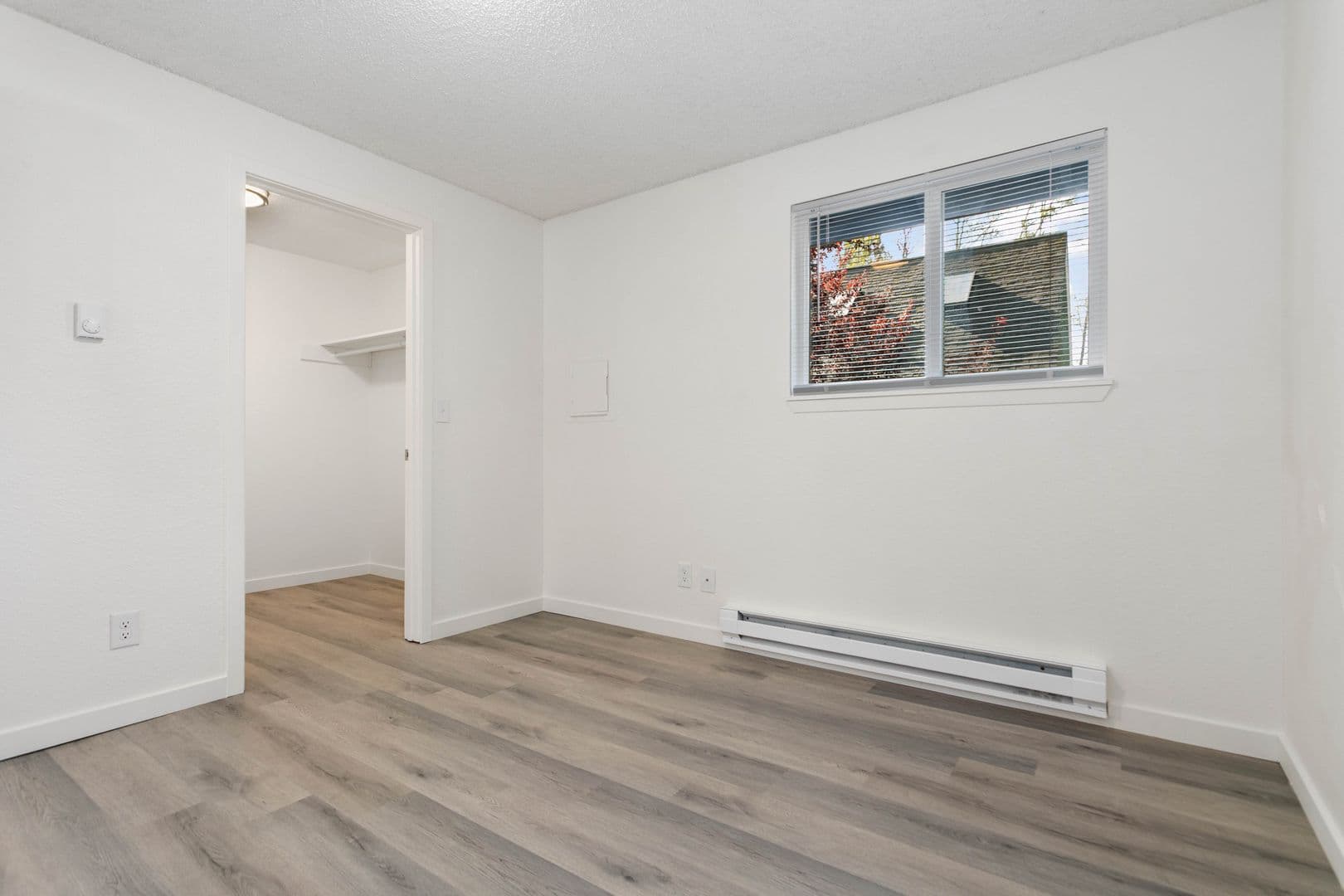 Bellingham Apartment: 621 32nd St