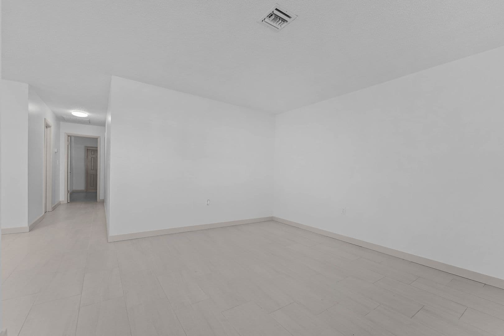 Ocala Apartment: 2818 NE 7th Street