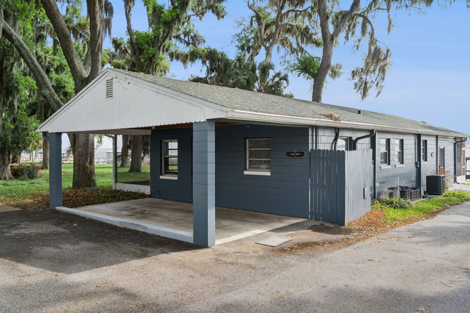 Fruitland Park Apartment: 5723 E. Harbor Dr
