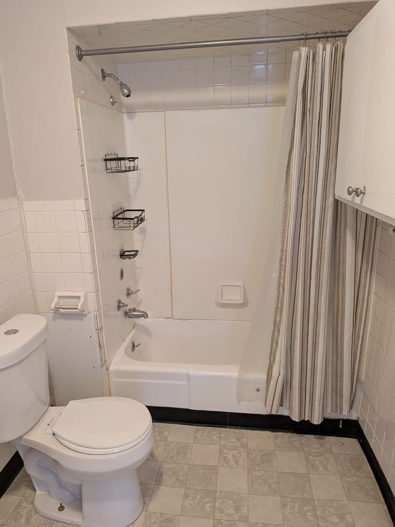 Scranton Apartment: 1106 - 1108 Gibbson st