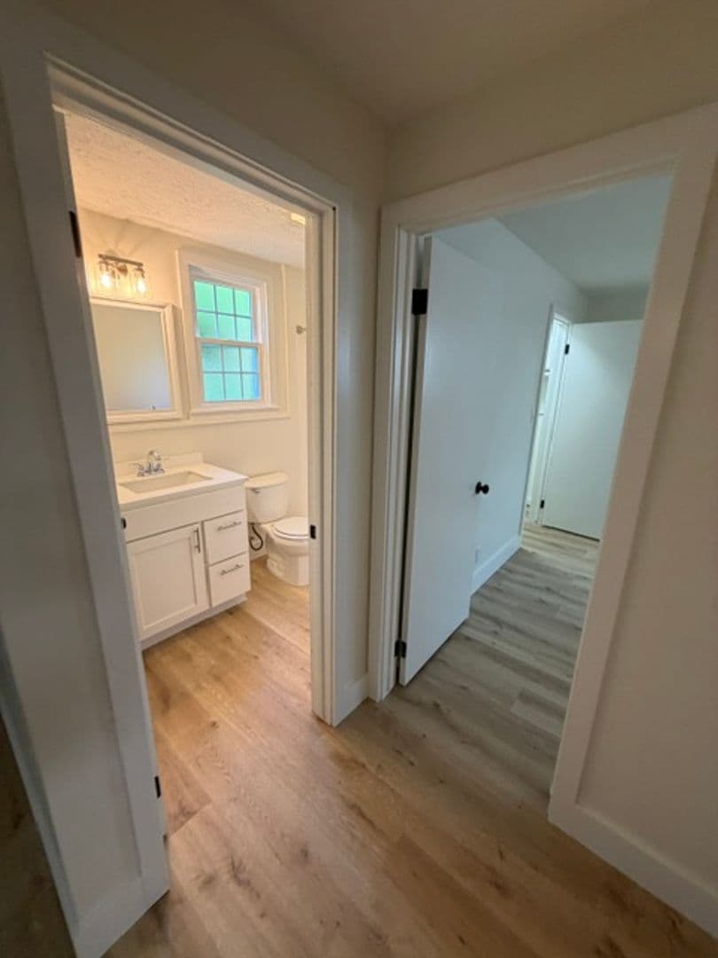 Orchard Park Apartment: 6551 E Quaker St