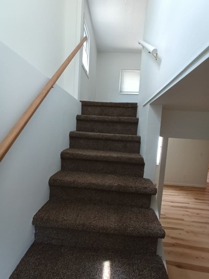 Warren House: 2044 Garrick