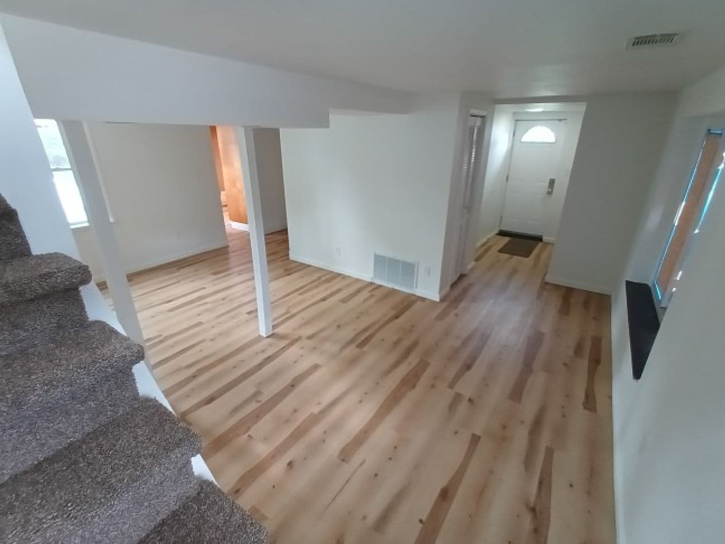 Warren House: 2044 Garrick