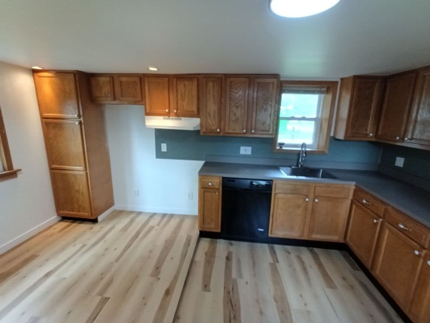 Warren House: 2044 Garrick