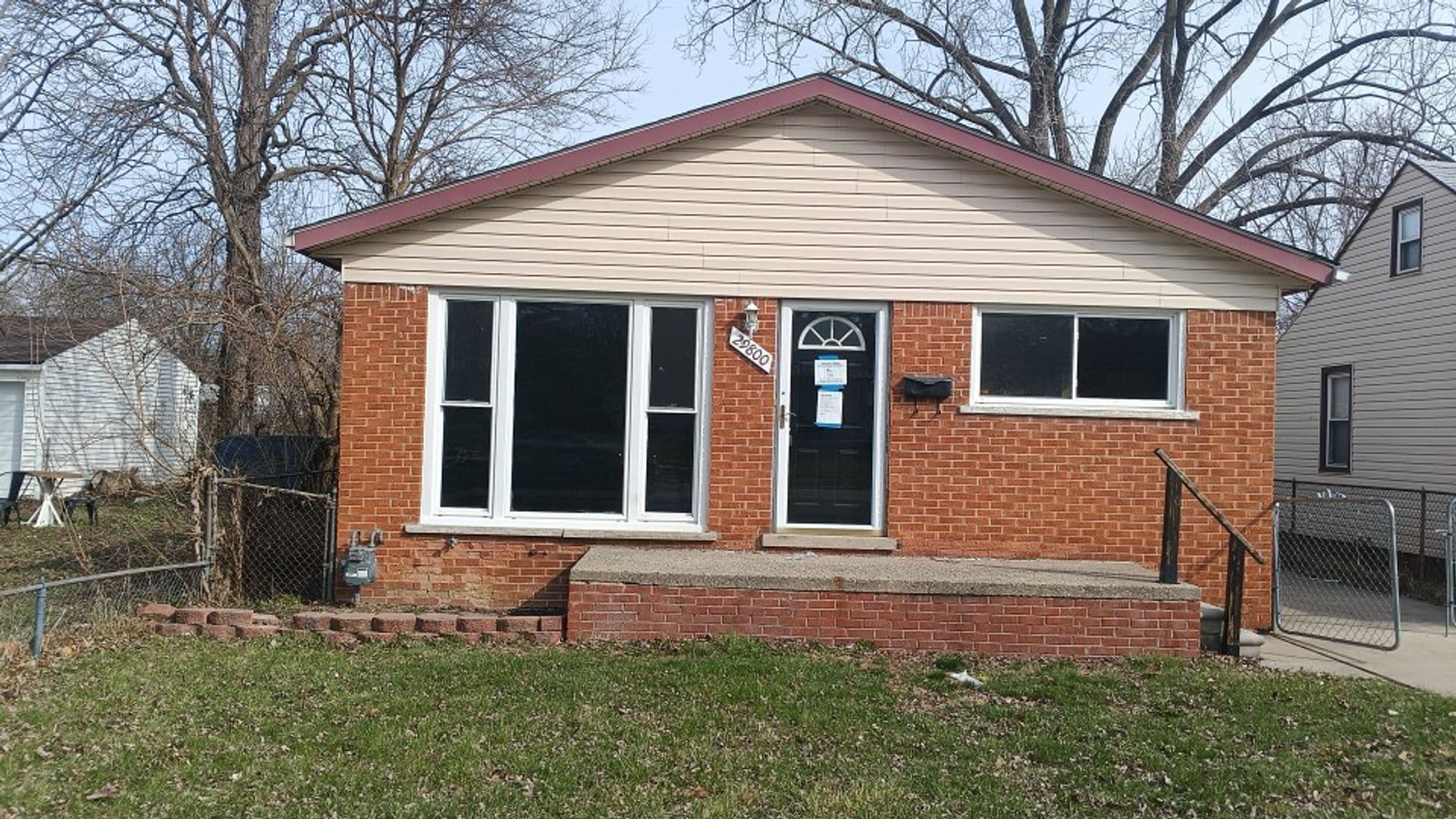 Inkster House: 29800 Oakwood