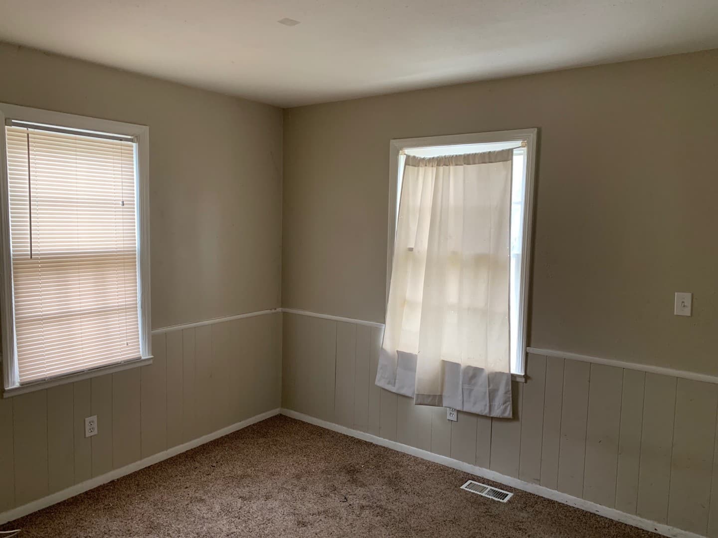 Redford House: 15989 Dalby