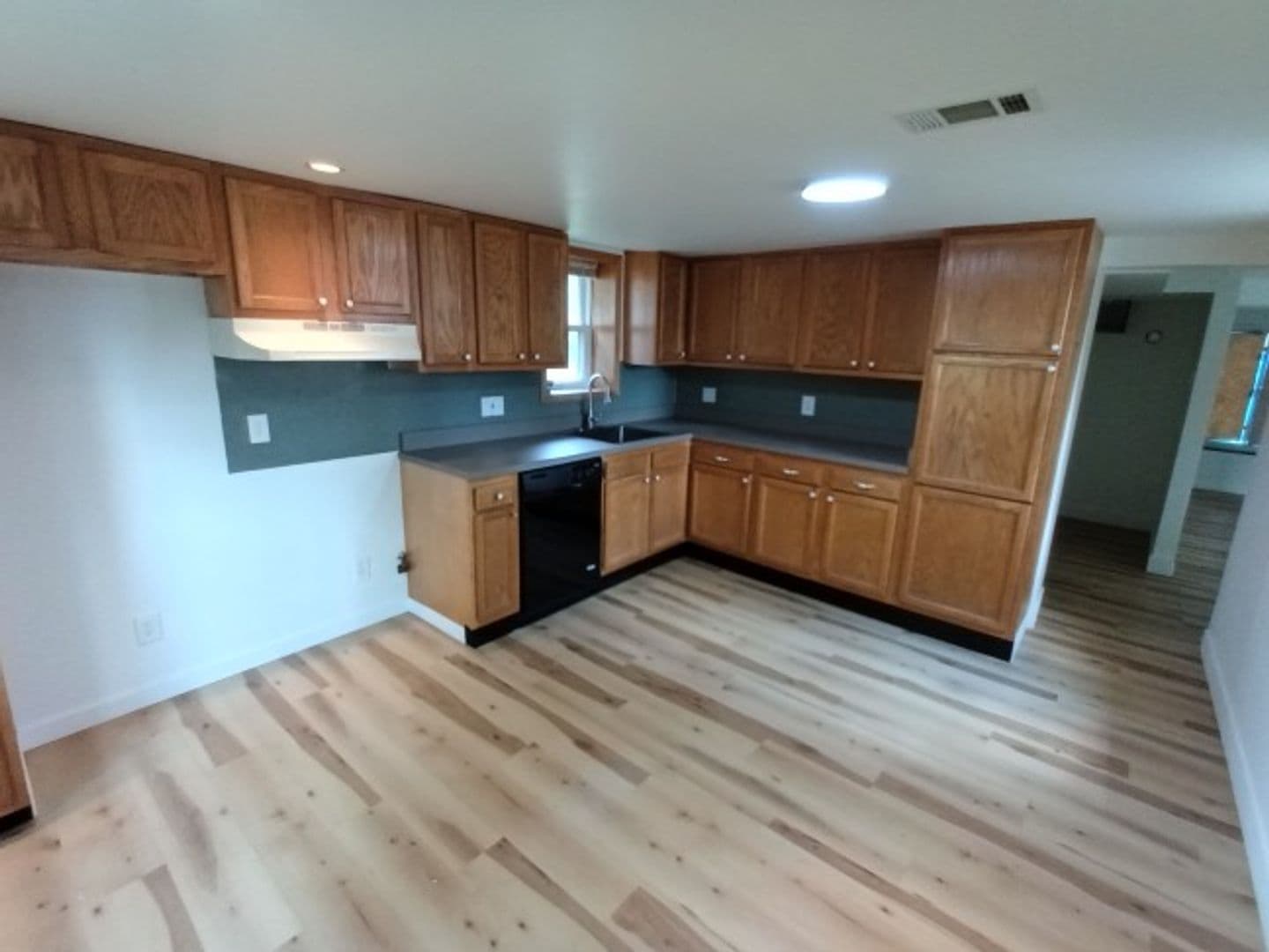 Warren House: 2044 Garrick