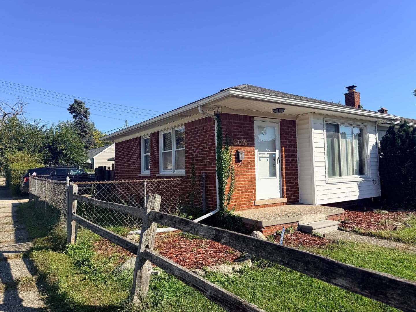 Eastpointe House: 14615 Stephens