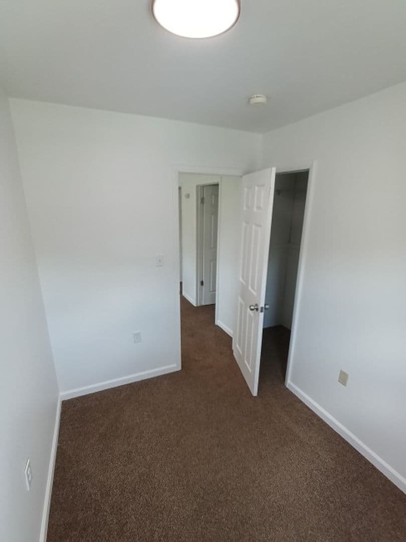 Warren House: 2044 Garrick