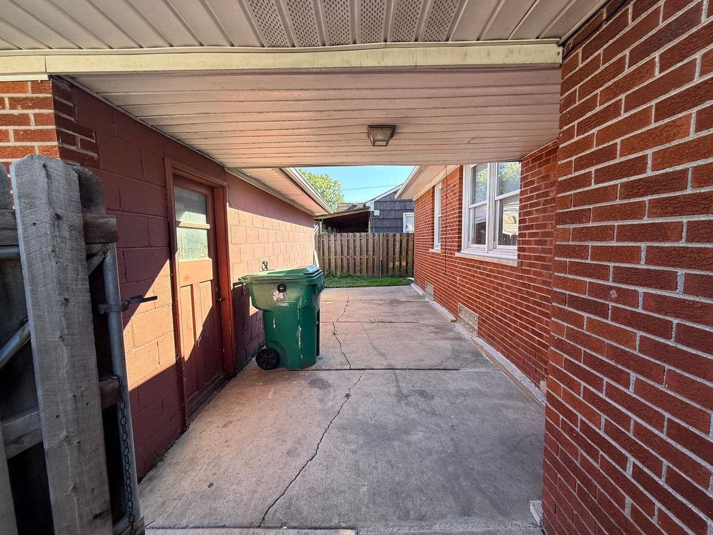 Eastpointe House: 14615 Stephens