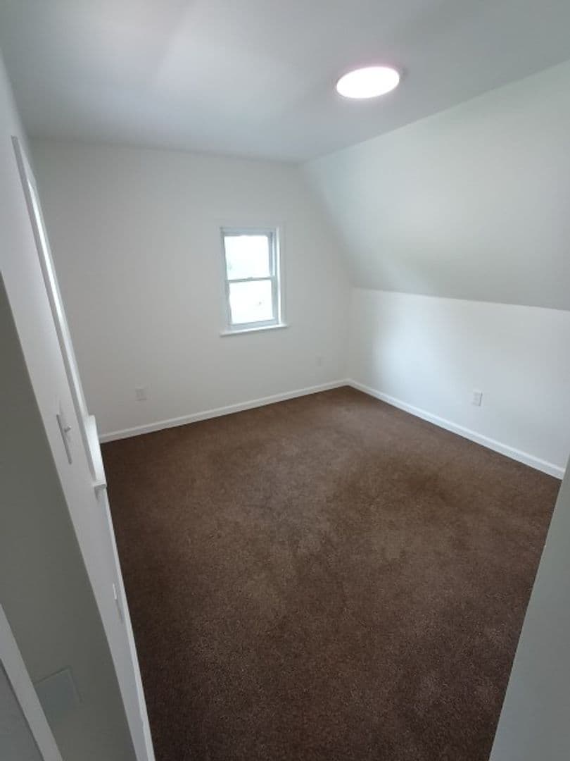 Warren House: 2044 Garrick