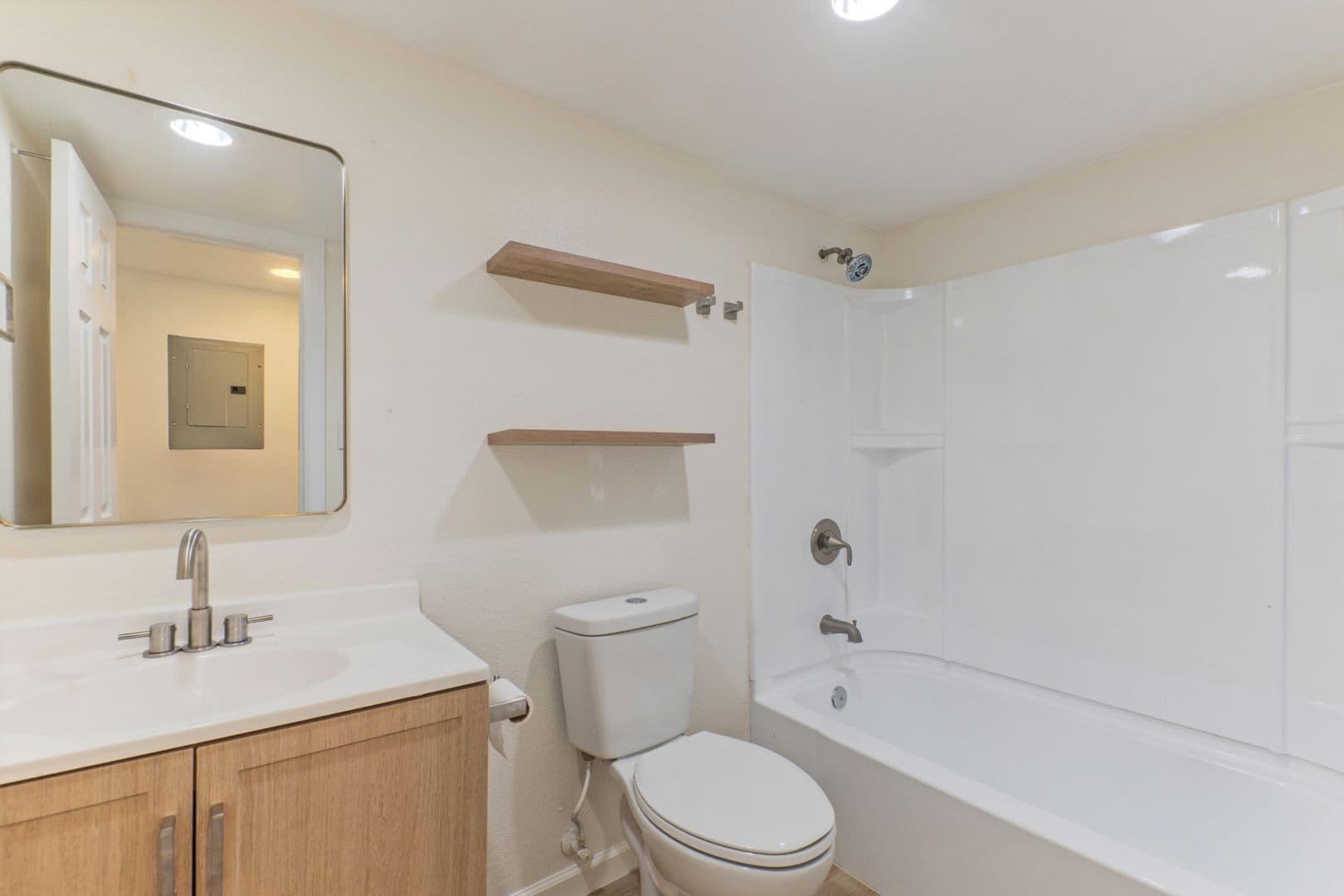 Tempe Apartment: 1835 E Don Carlos Ave