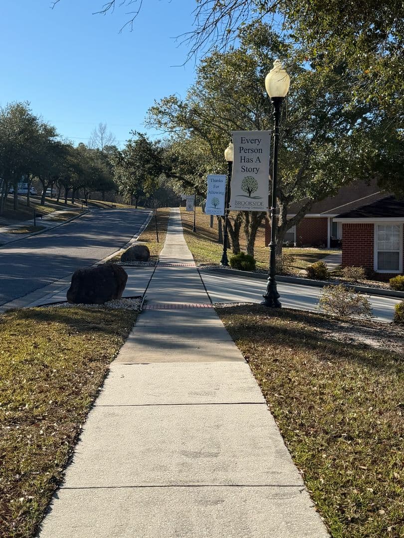 Mobile Apartment: 2260 Pesnell Ct.