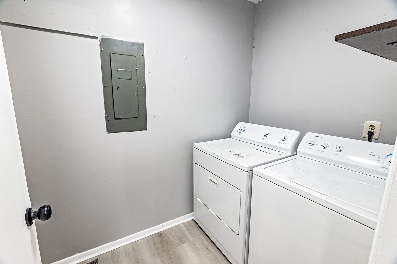 Lindenwold House: 29 Chiswick Dr
