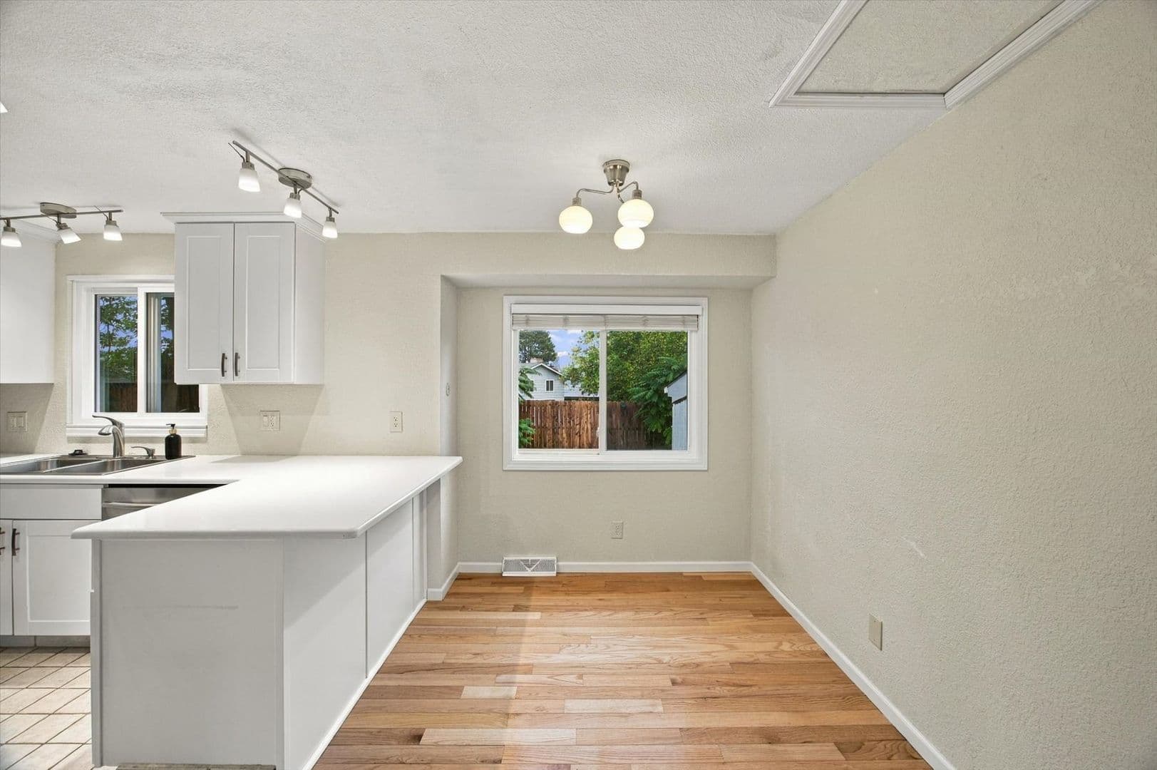 Arvada House: 7289 w 73rd Ave