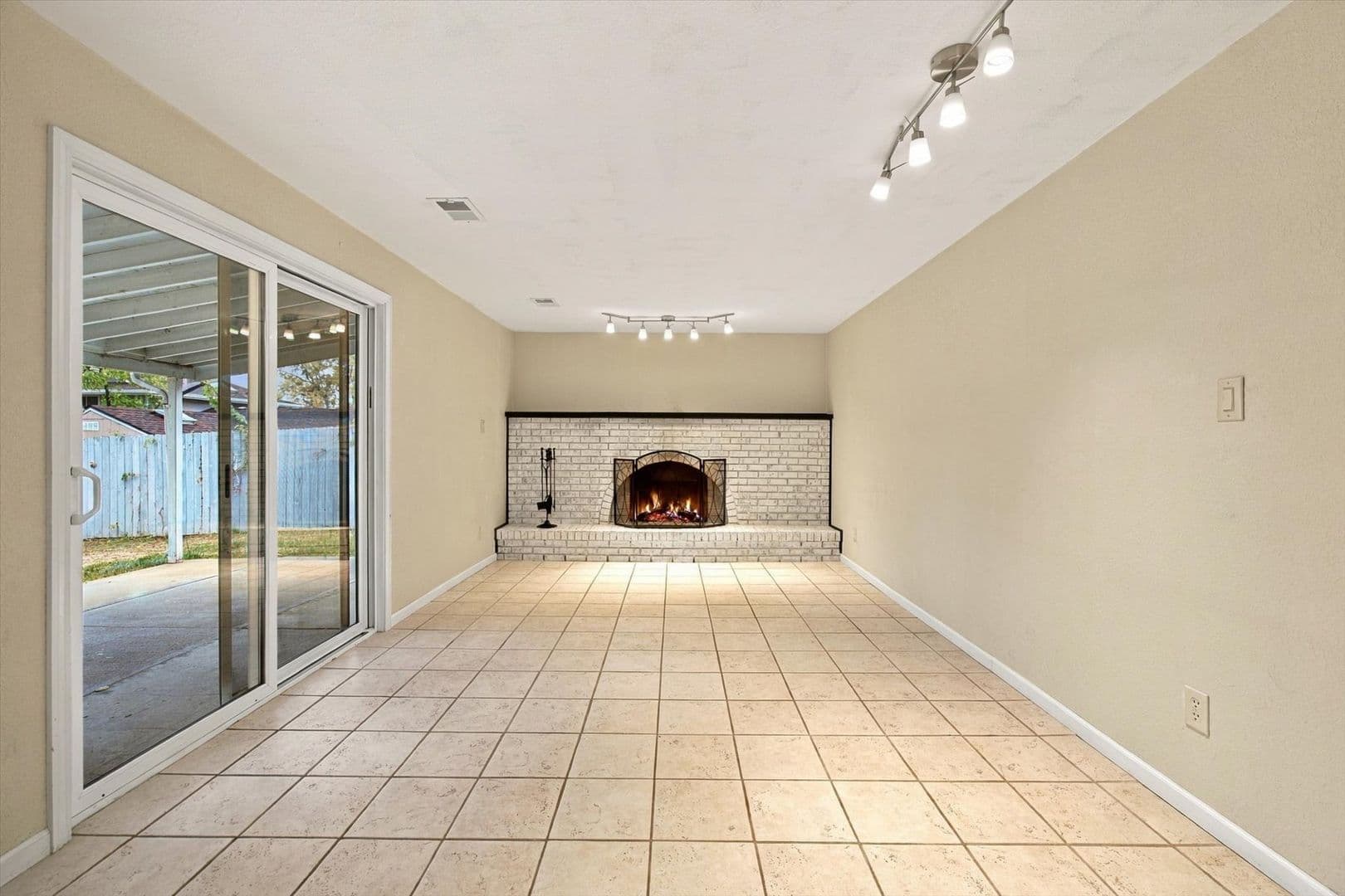 Arvada House: 7289 w 73rd Ave