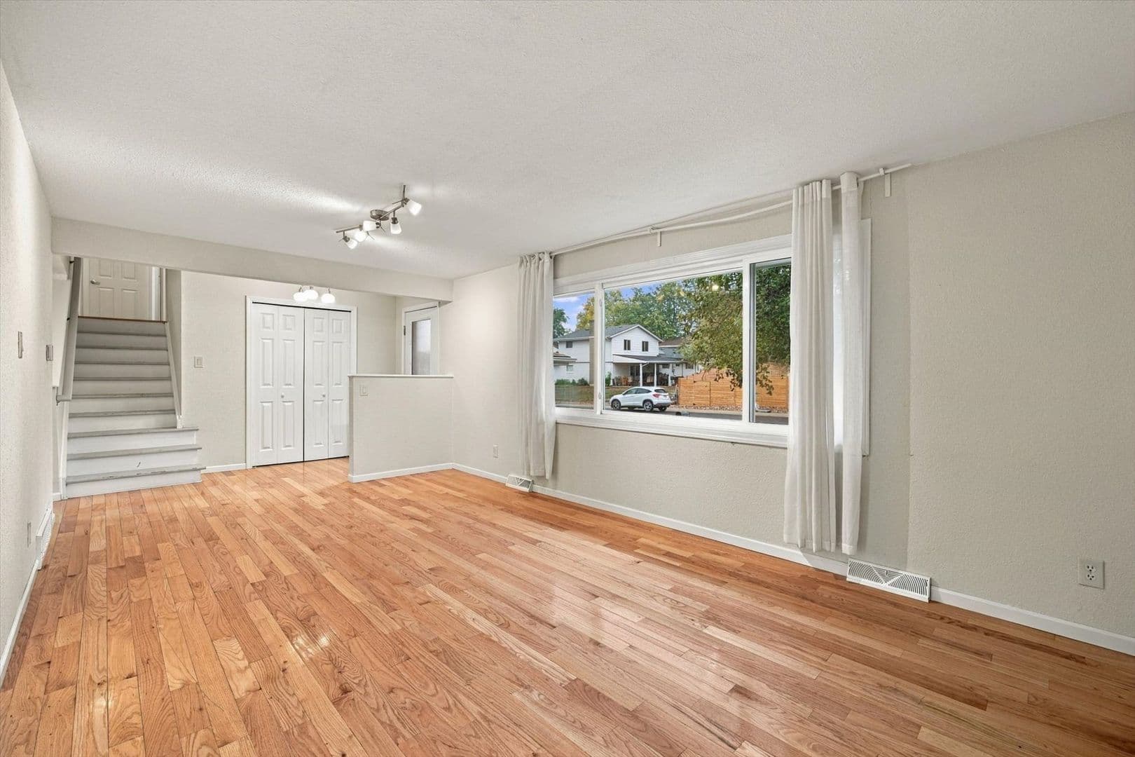 Arvada House: 7289 w 73rd Ave