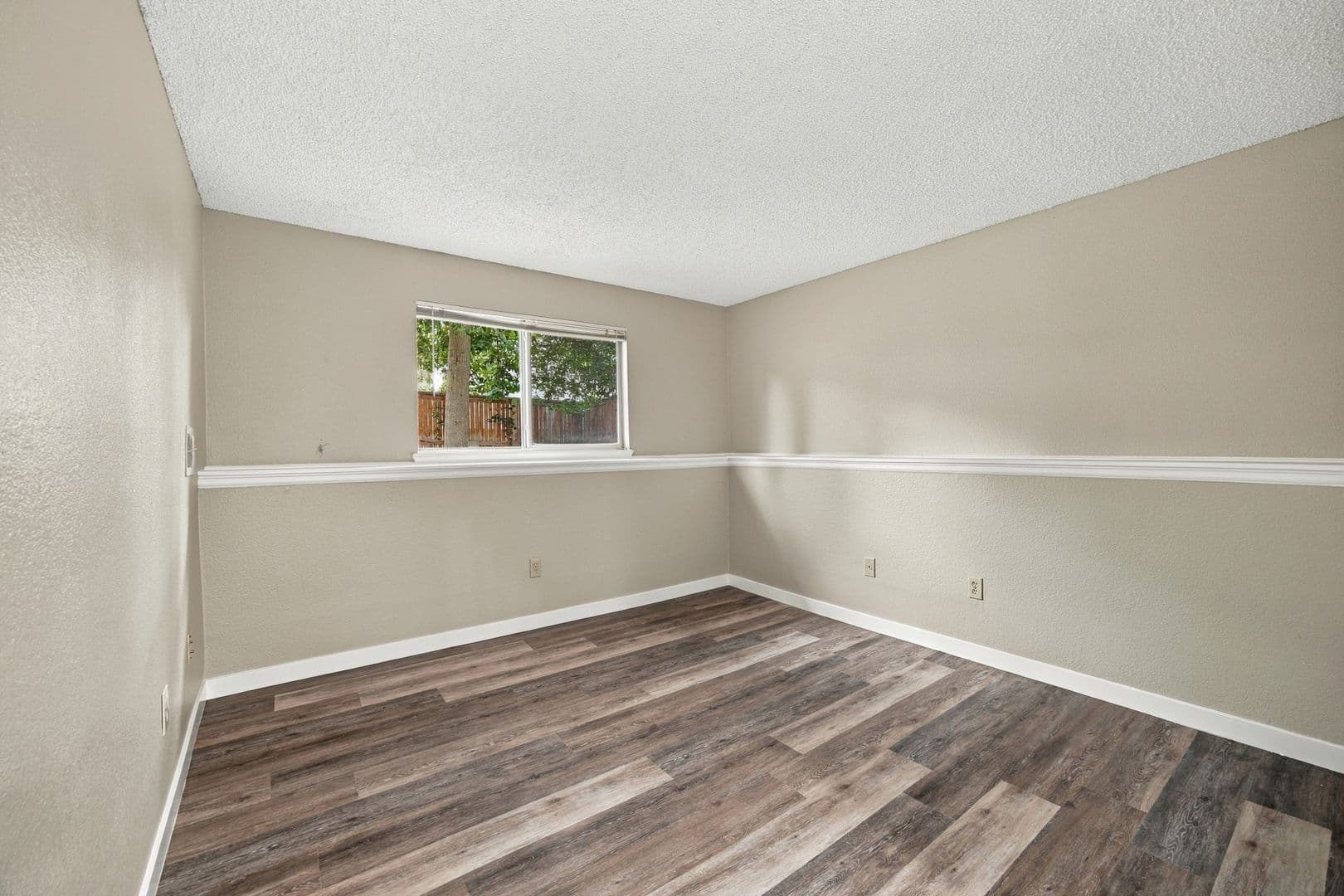 Highlands Ranch House: 9333 Cattail Ct