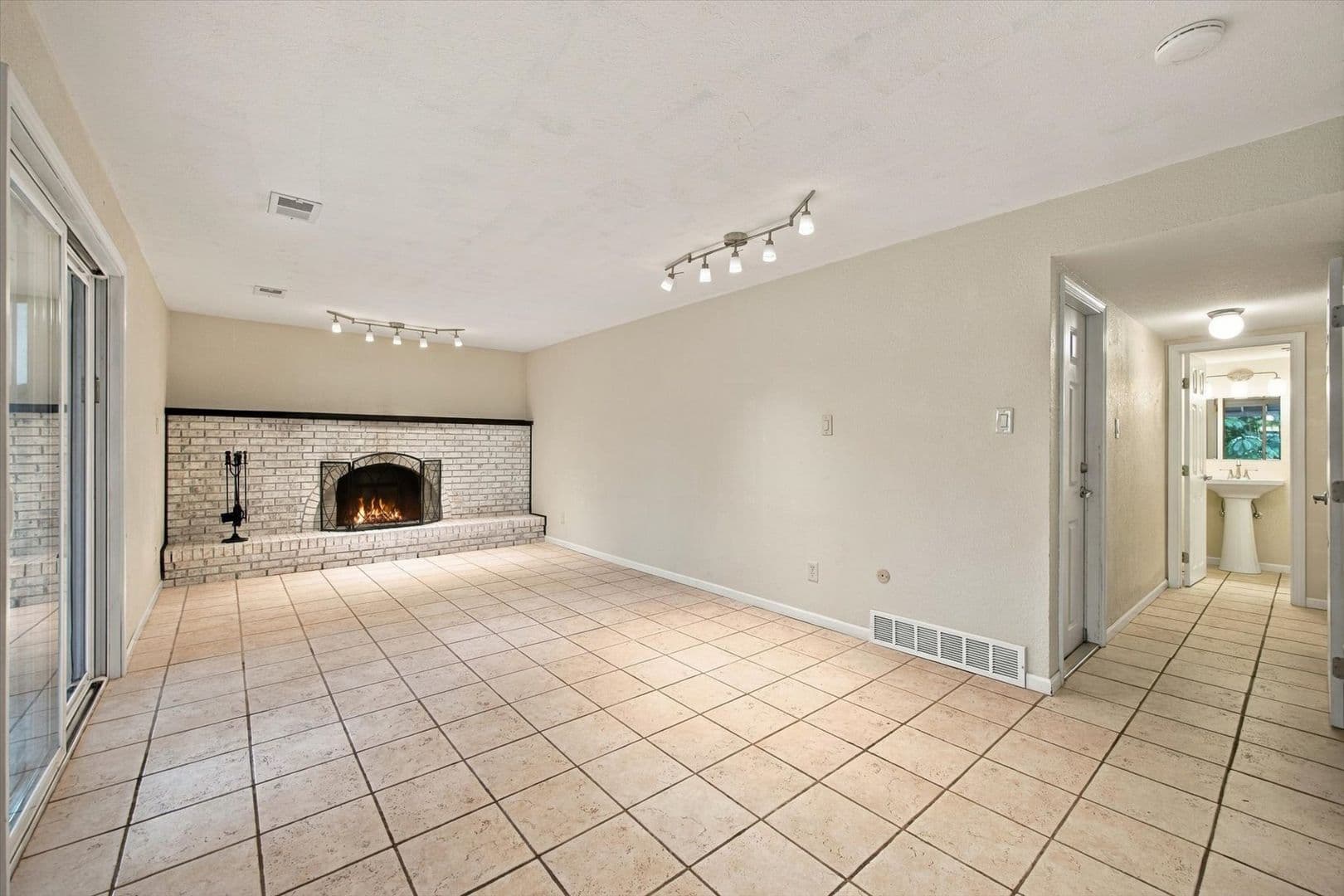 Arvada House: 7289 w 73rd Ave