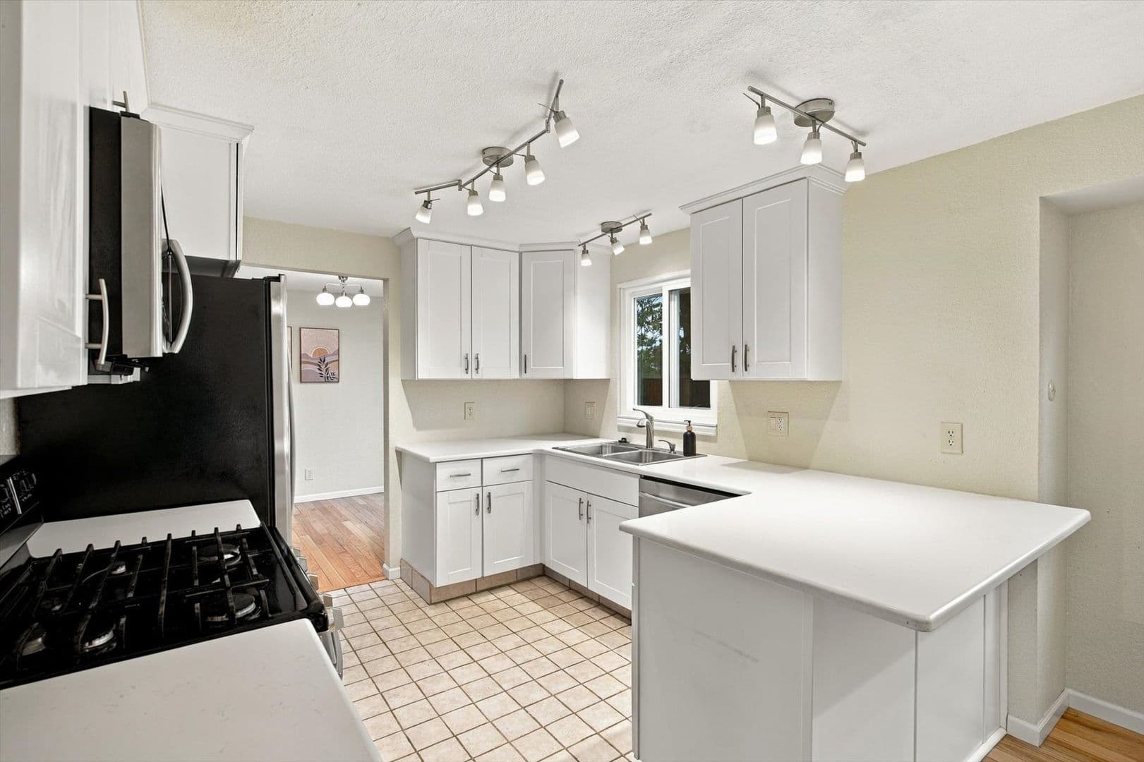 Arvada House: 7289 w 73rd Ave