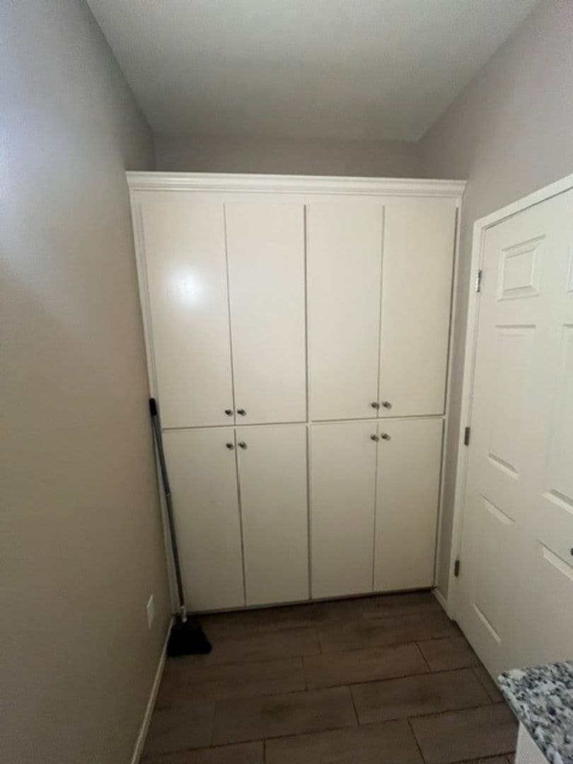 Visalia Apartment: Harter Ct.
