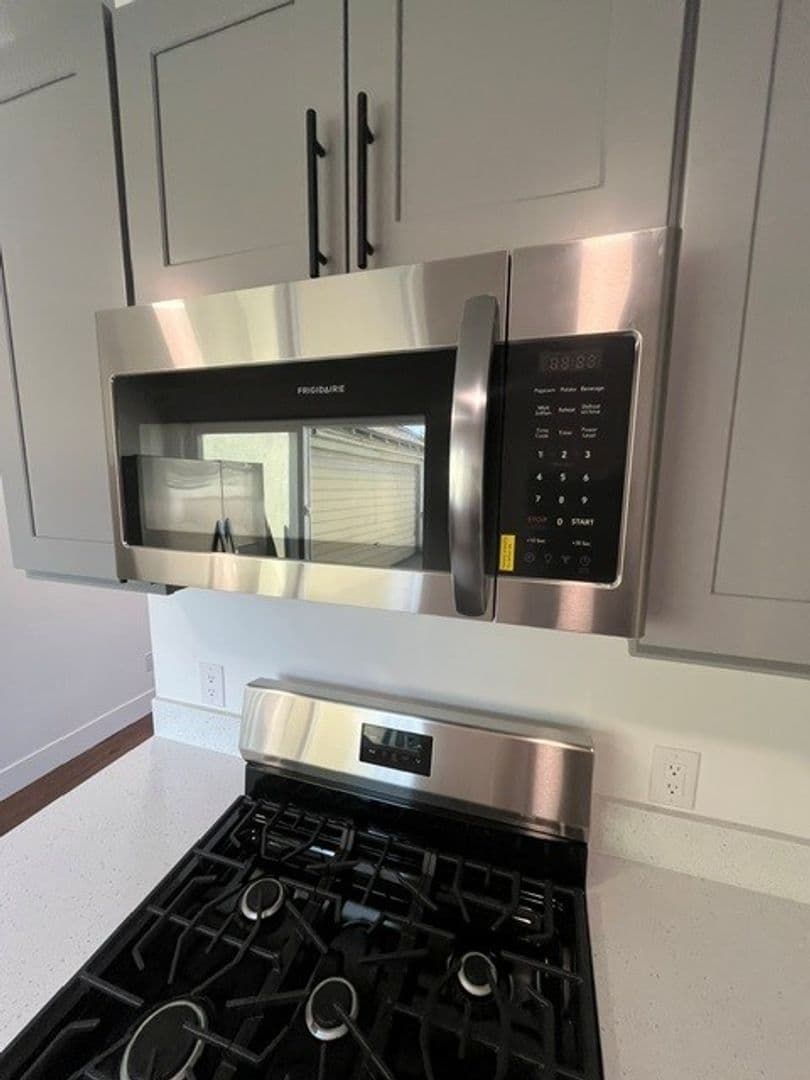 Visalia Apartment: 546 N. Floral Street