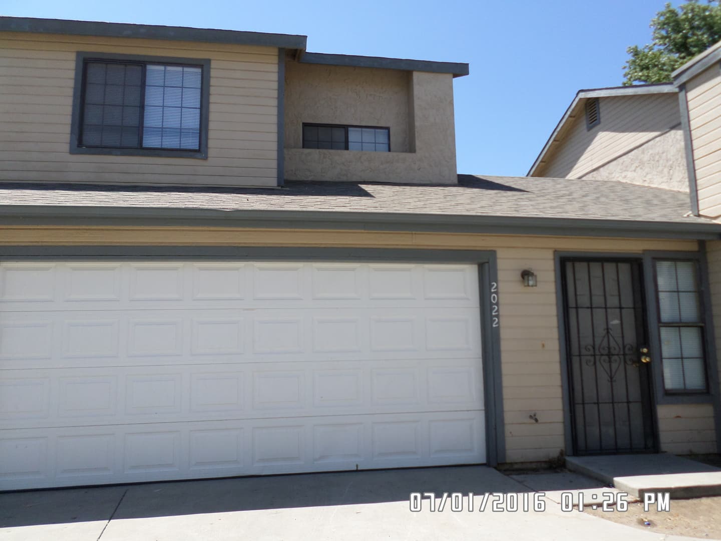 Visalia Apartment: 2020 E. Chelsea Ct.