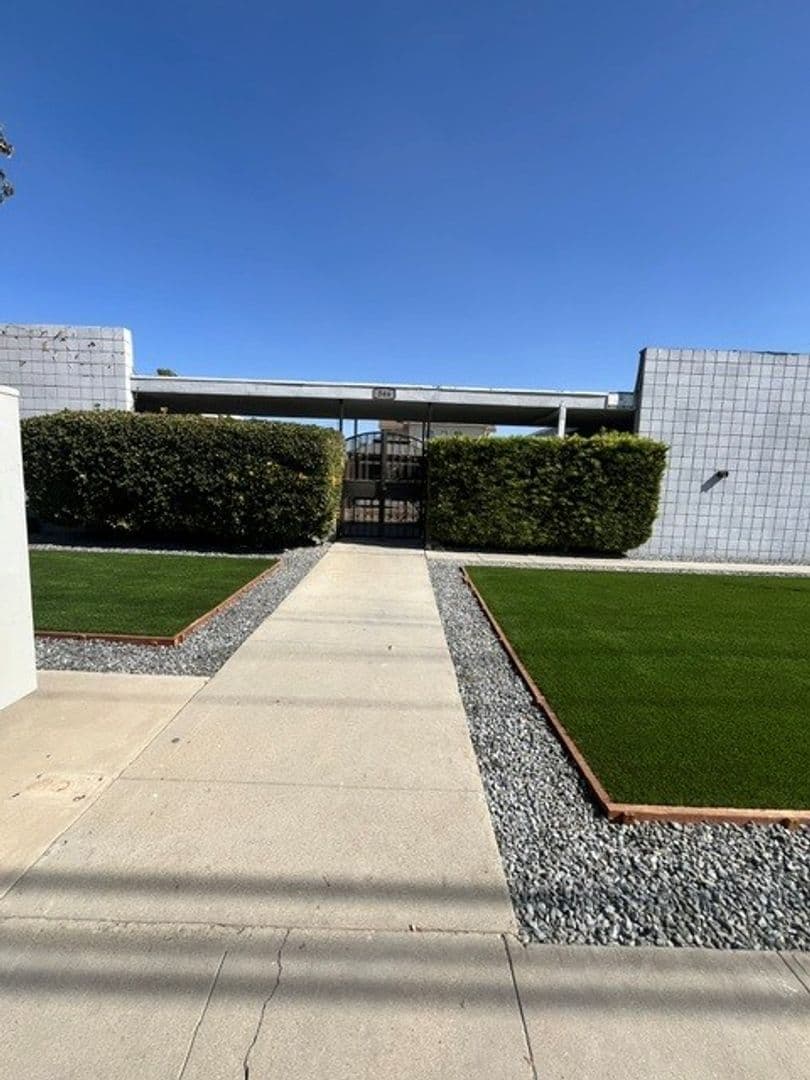 Visalia Apartment: 546 N. Floral Street
