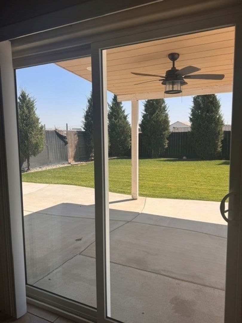 Lemoore House: 899 Cabrillo Street