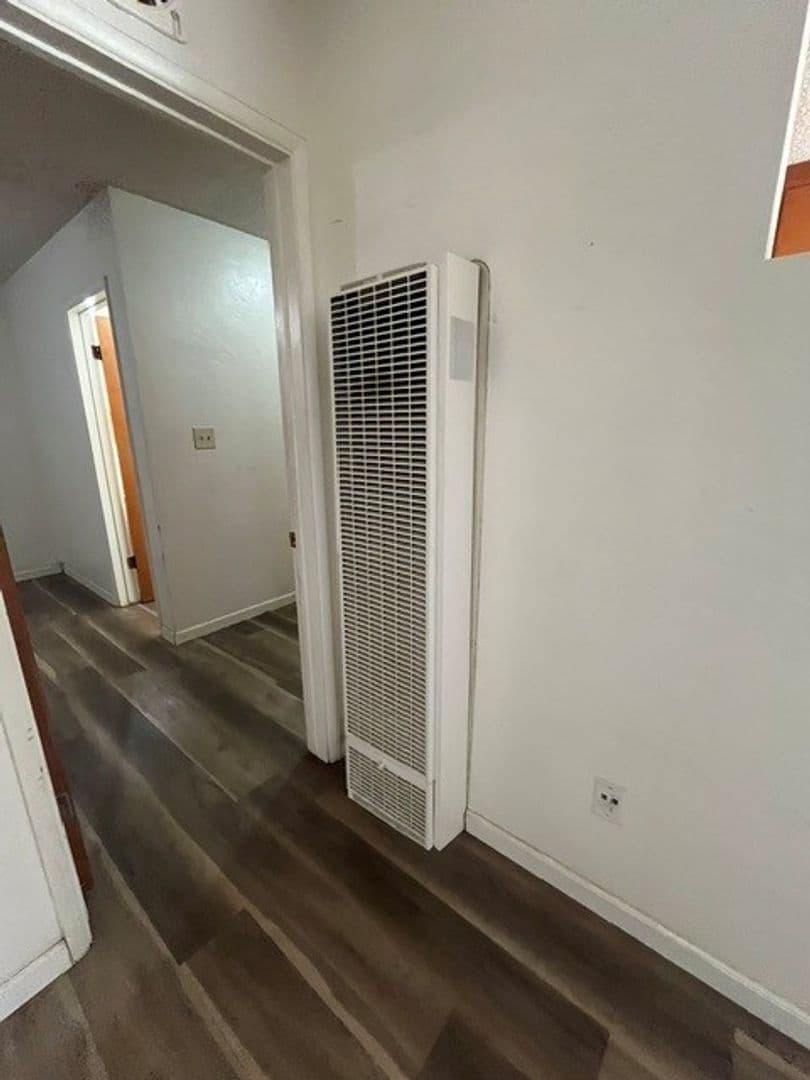 Visalia Apartment: 546 N. Floral Street