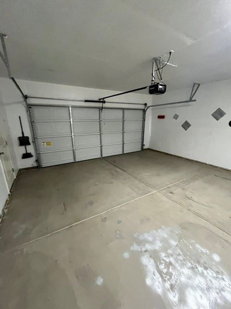 Visalia House: 3811 W. Nellis Avenue