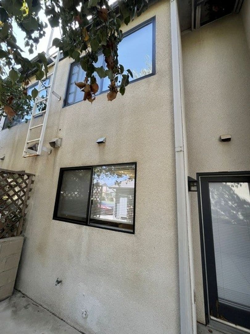 Visalia Apartment: W. Westgate Ave