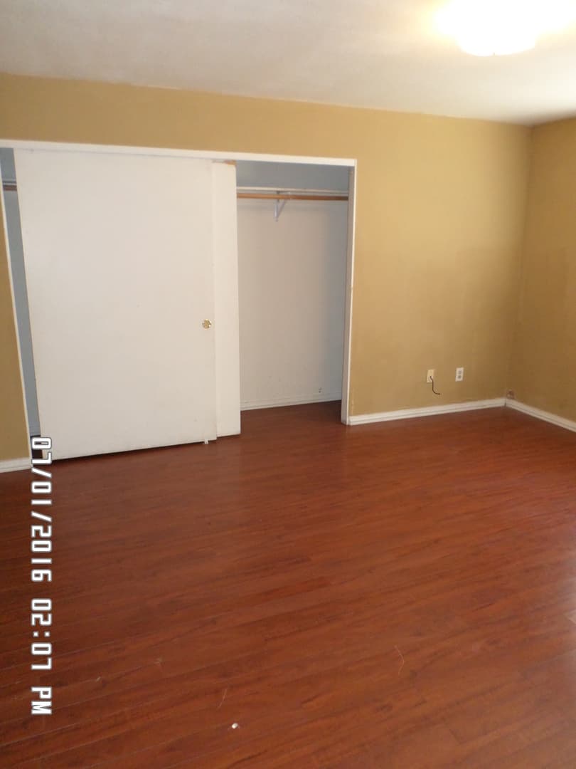 Visalia Apartment: 2020 E. Chelsea Ct.