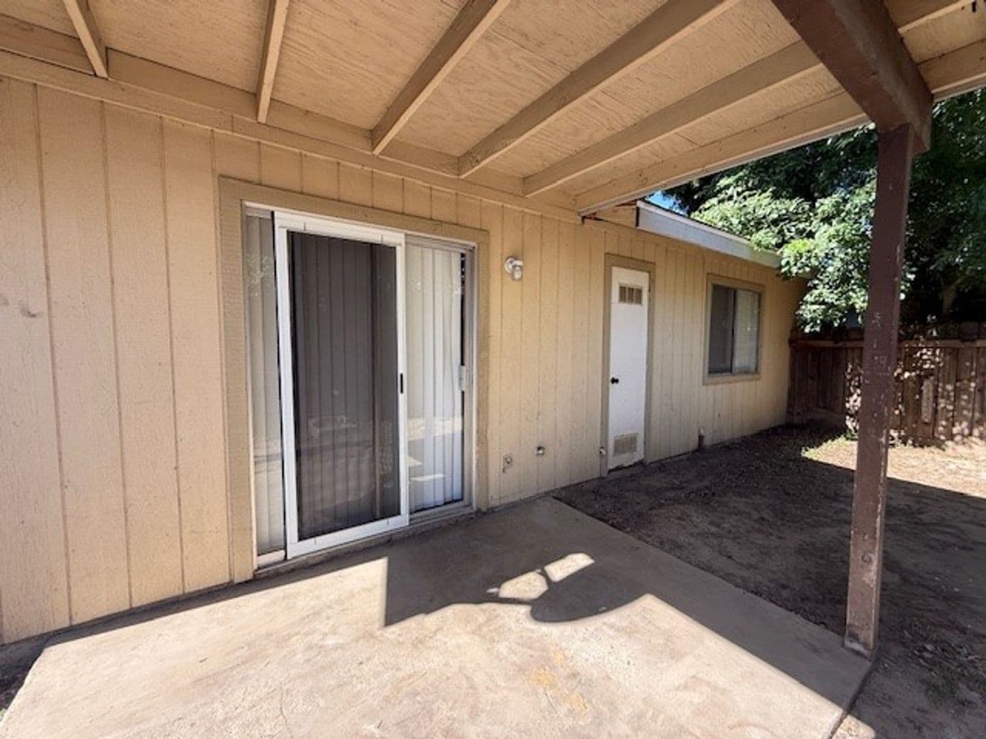 Tulare Apartment: Adams / Roosevelt