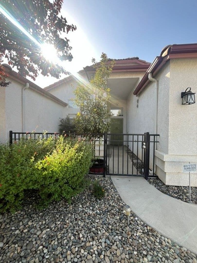 Visalia House: 2853 S. Terra Linda St.