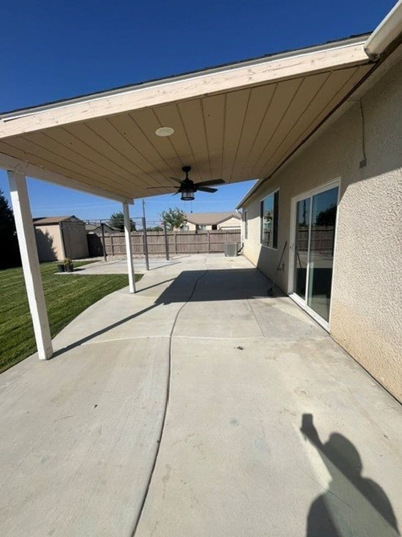 Lemoore House: 899 Cabrillo Street