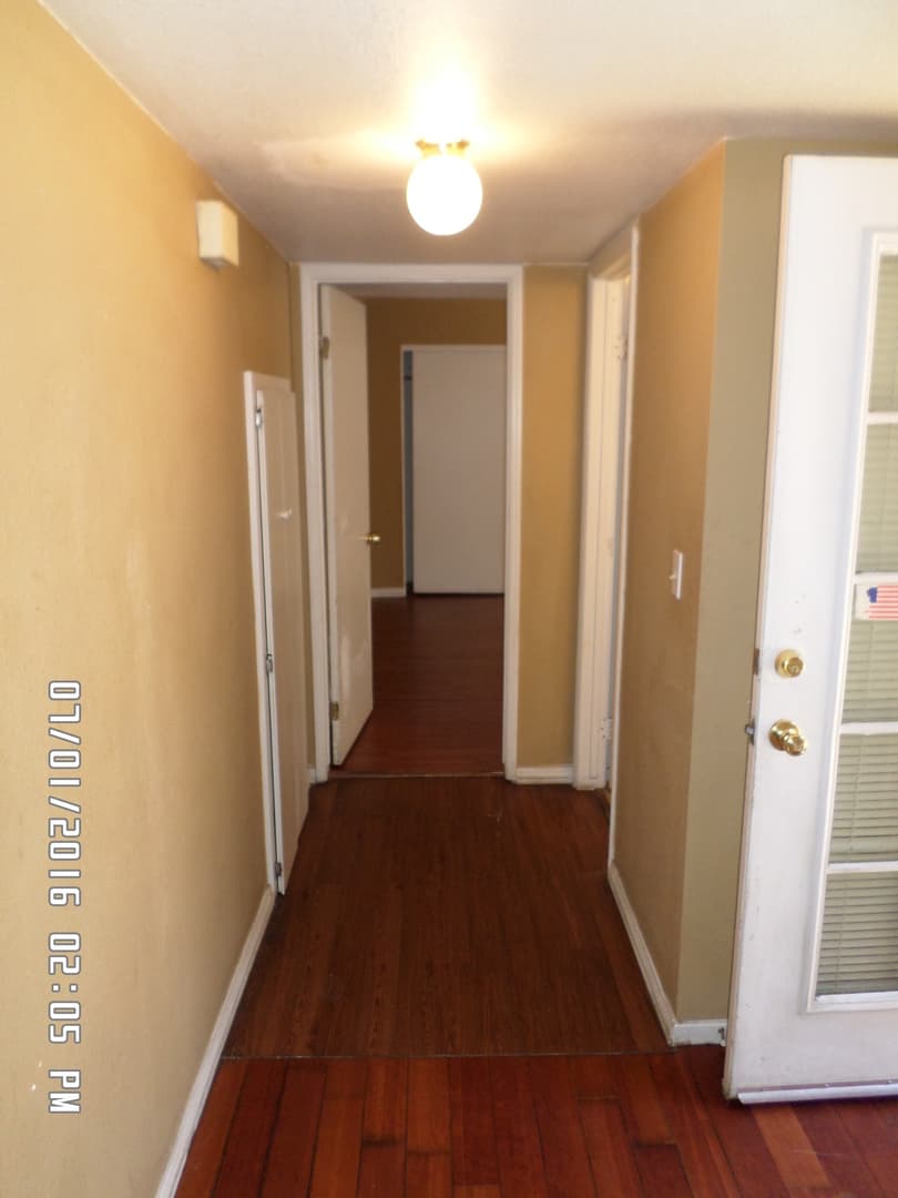 Visalia Apartment: 2020 E. Chelsea Ct.