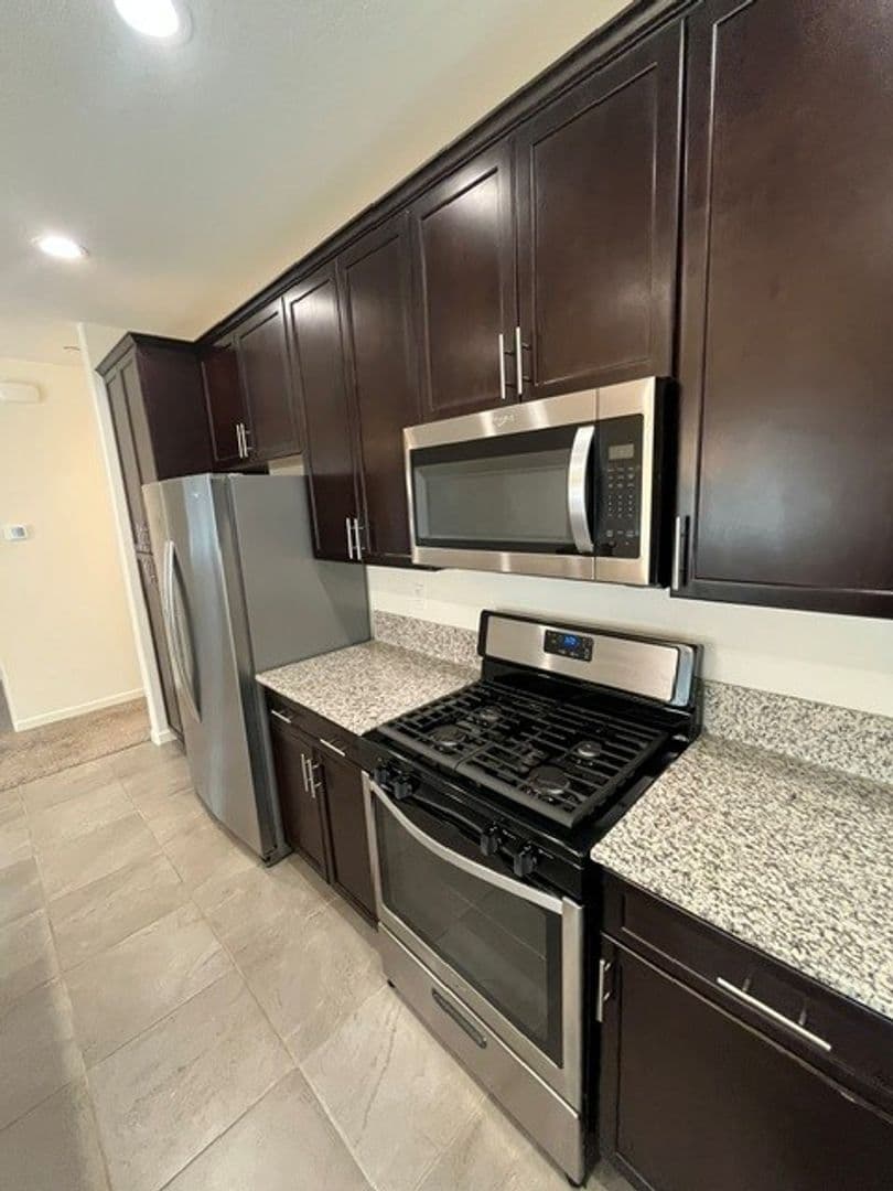 Visalia House: 3811 W. Nellis Avenue