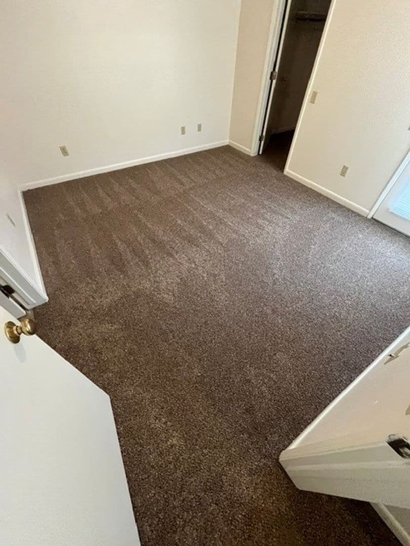 Visalia Apartment: W. Westgate Ave