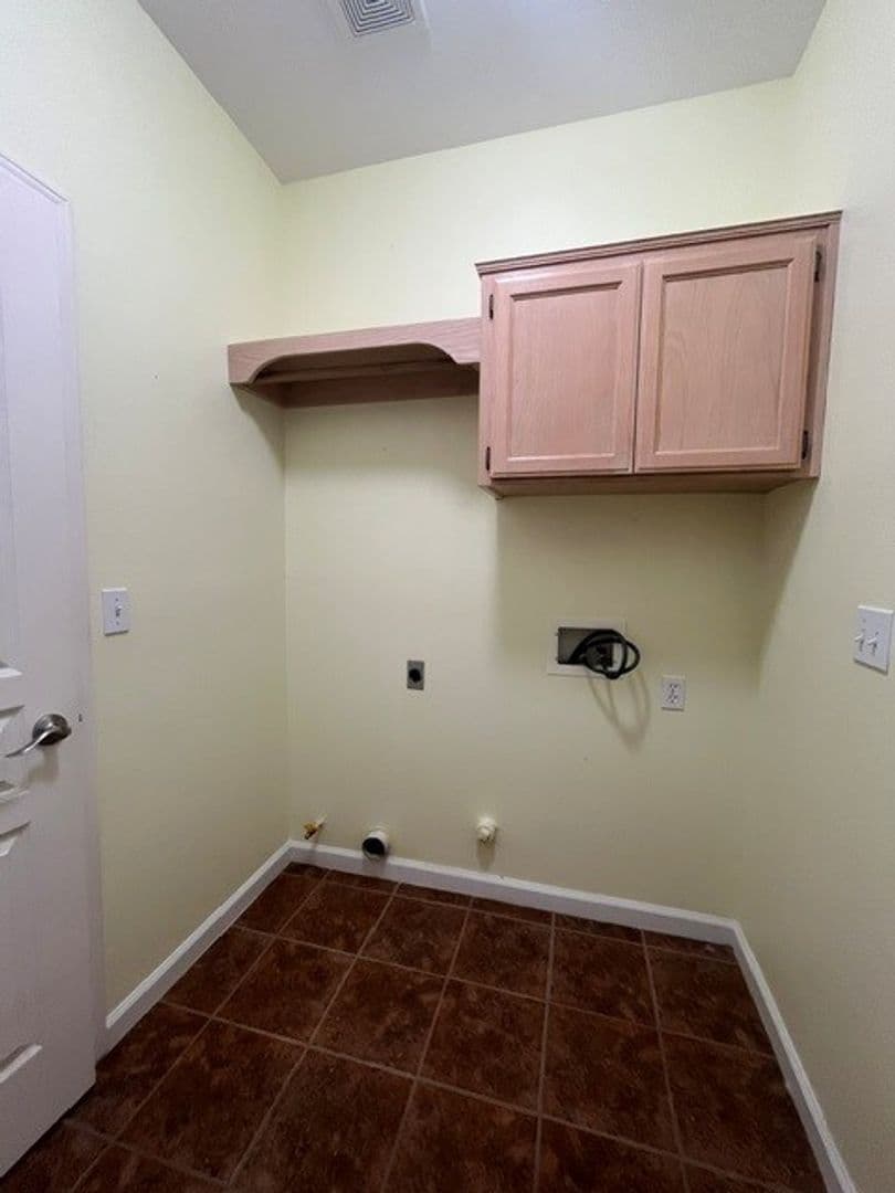Visalia House: 2853 S. Terra Linda St.
