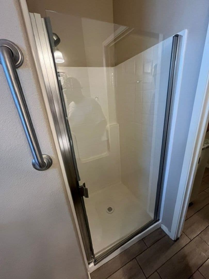 Visalia Apartment: Harter Ct.