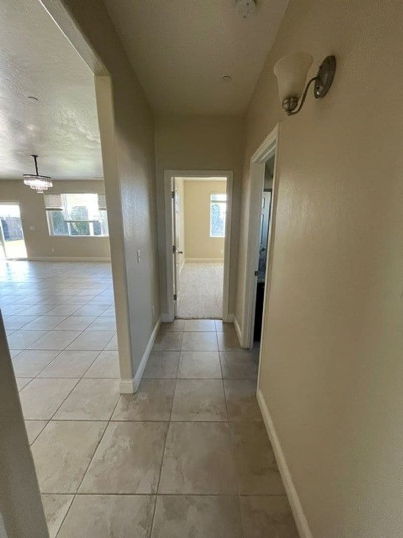 Lemoore House: 899 Cabrillo Street