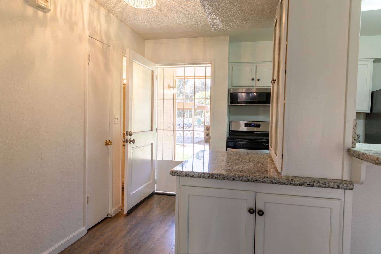 Visalia House: 228 N. Crenshaw Street
